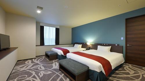 Corner Suite with Two Double Beds