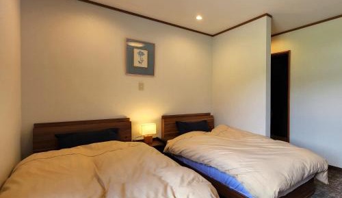 Twin Room with Shared Bathroom