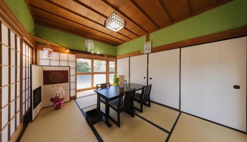 Japanese-Style Quadruple Room