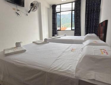 Twin Room with Mountain View
