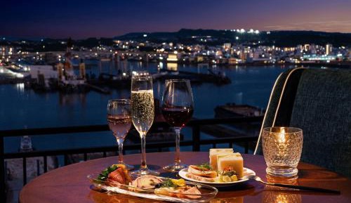 Premium Room with Ocean View and Lounge Access - 9-10F