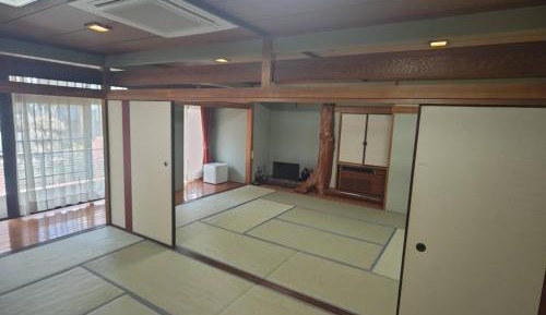 Japanese-Style Room