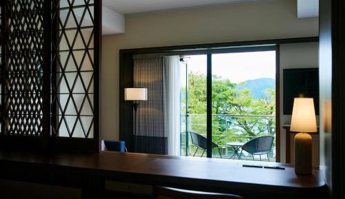 Premium Fourth Room with Lake View
