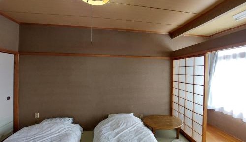 Twin Room with Shared Bathroom