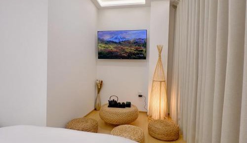 Japanese-Style Room