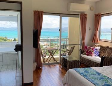 Standard Twin Room with Sea View