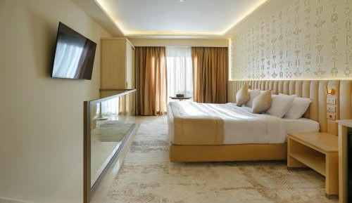 King Bed Super Duplex Suite