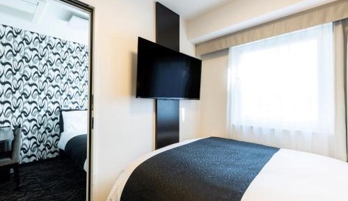 Connecting Room
