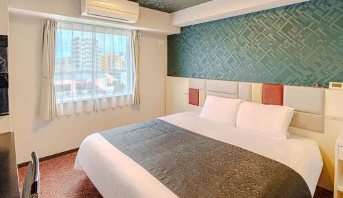 King Room (1 Adult)