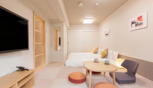 Twin Room Run of House - Non-Smoking (1-4 people)