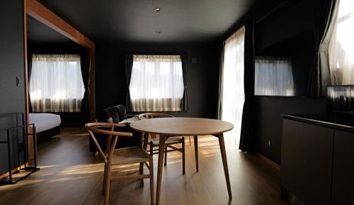 Modern Junior Suite