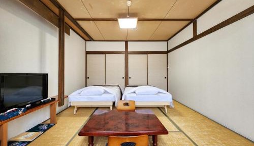 Twin Room with Shared Toilet