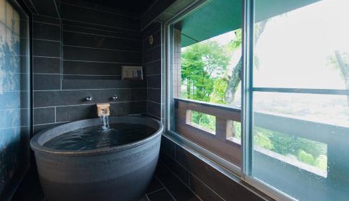 Japanese-Western Suite Room with Semi Open-Air Bath