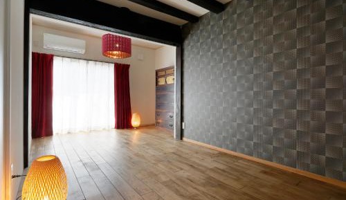 Twin Room with Shared Bathroom