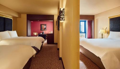 Family Suite, Suite, Bedroom 1: 1 King, Bedroom 2: 2 Double