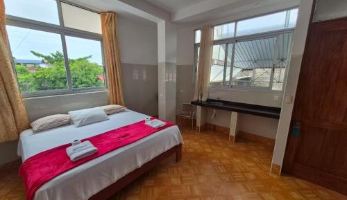 Deluxe King Room
