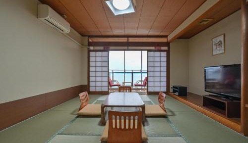 Japanese-Style Room