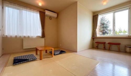 Japanese-Style Standard Room with Hardwood Floor