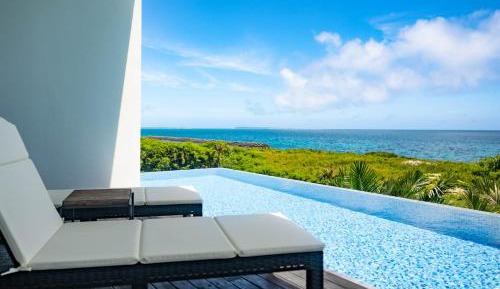 Deluxe Double or Twin Room with Pool Access