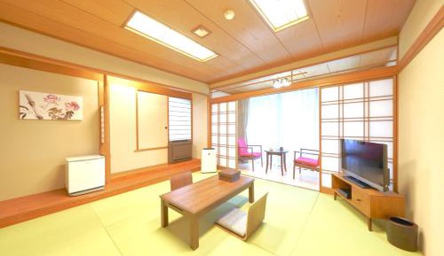 Japanese-Style Quadruple Room