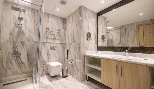 Antoniades Premium Room