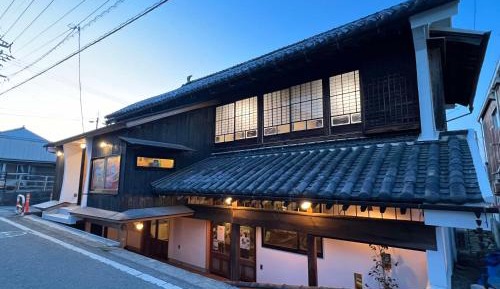 Japanese-Style Room