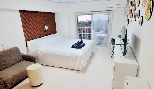 Studio Apartment with King Bed