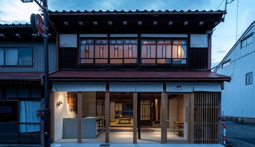 Three-Bedroom Vacation Home 