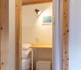 Single Bed in Mixed Dormitory Room