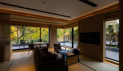 Corner Suite