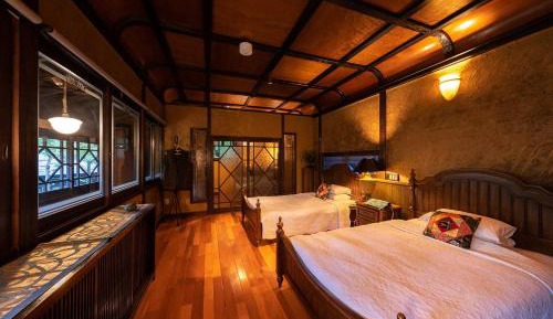 Twin Room with Home Theater and Shared Bathroom - Adult Only - Annex [SARAI]