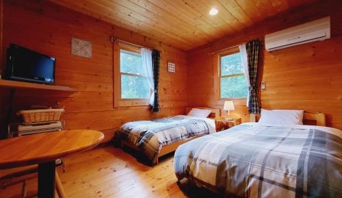 Twin Room with Mountain View