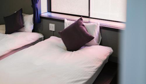 Twin Room with Shower