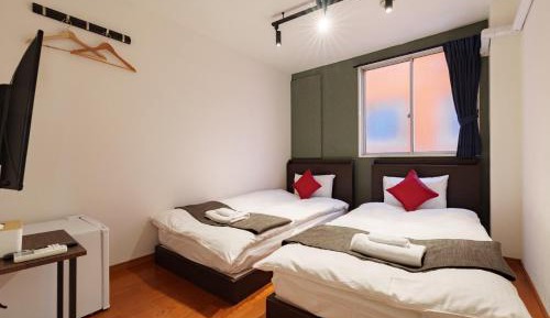 Standard Twin Room with Shared Bathroom