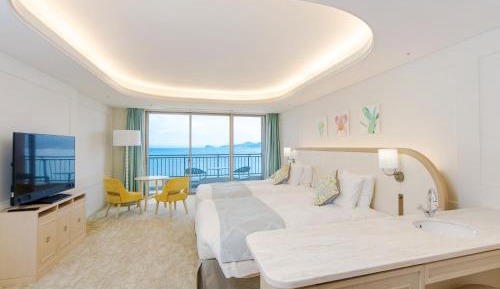 Deluxe Triple Room with Sea View