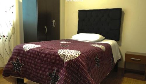 Standard Queen Room