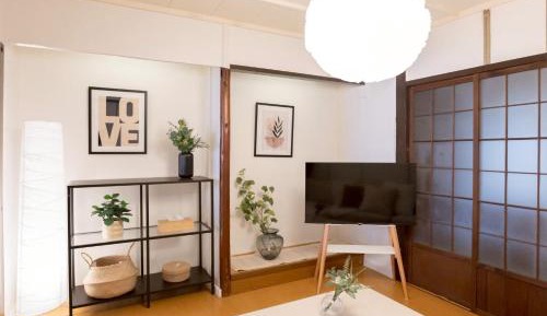 Three-Bedroom Apartment with Balcony