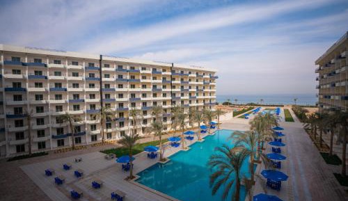 Two-Bedroom Apartment with Balcony and Sea View
