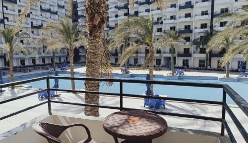 Two-Bedroom Apartment with Balcony and Sea View