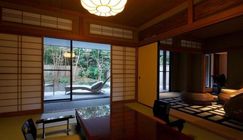 Luxury Suite with Open-Air Bath - Non-Smoking