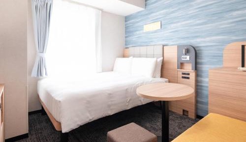 Double Room with Table and Chairs - Non-Smoking