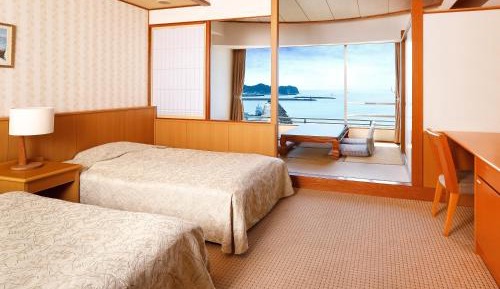 Japanese Western Style Room + Room Only - Smoking