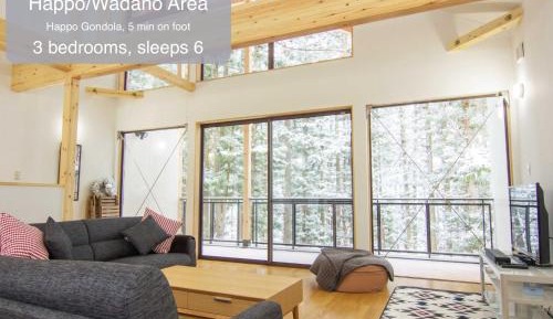 Three-Bedroom Chalet (Alps Retreat)