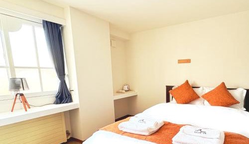 Standard Queen Room