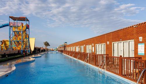 Swim-Up Room