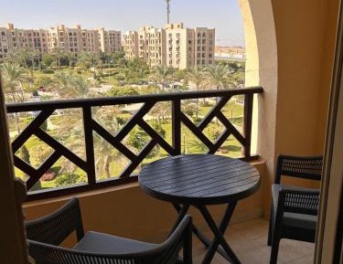 Two-Bedroom Deluxe Apartment with Garden View