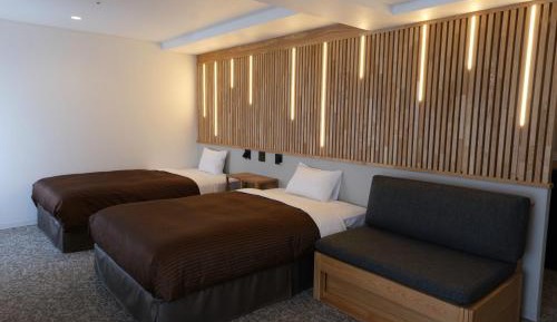 Executive Triple Room with River View - Non-Smoking (C) 5F
