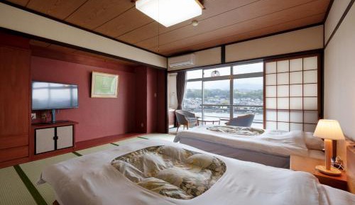 Moderate Japanese-Style Twin Room with Mikuma River View Non-Smoking