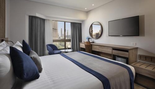 Deluxe King Room