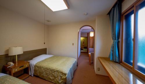 Twin Room with Tatami Area